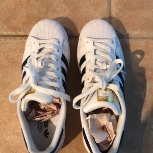 Worn once Adidas Superstar Navy/White Size 8